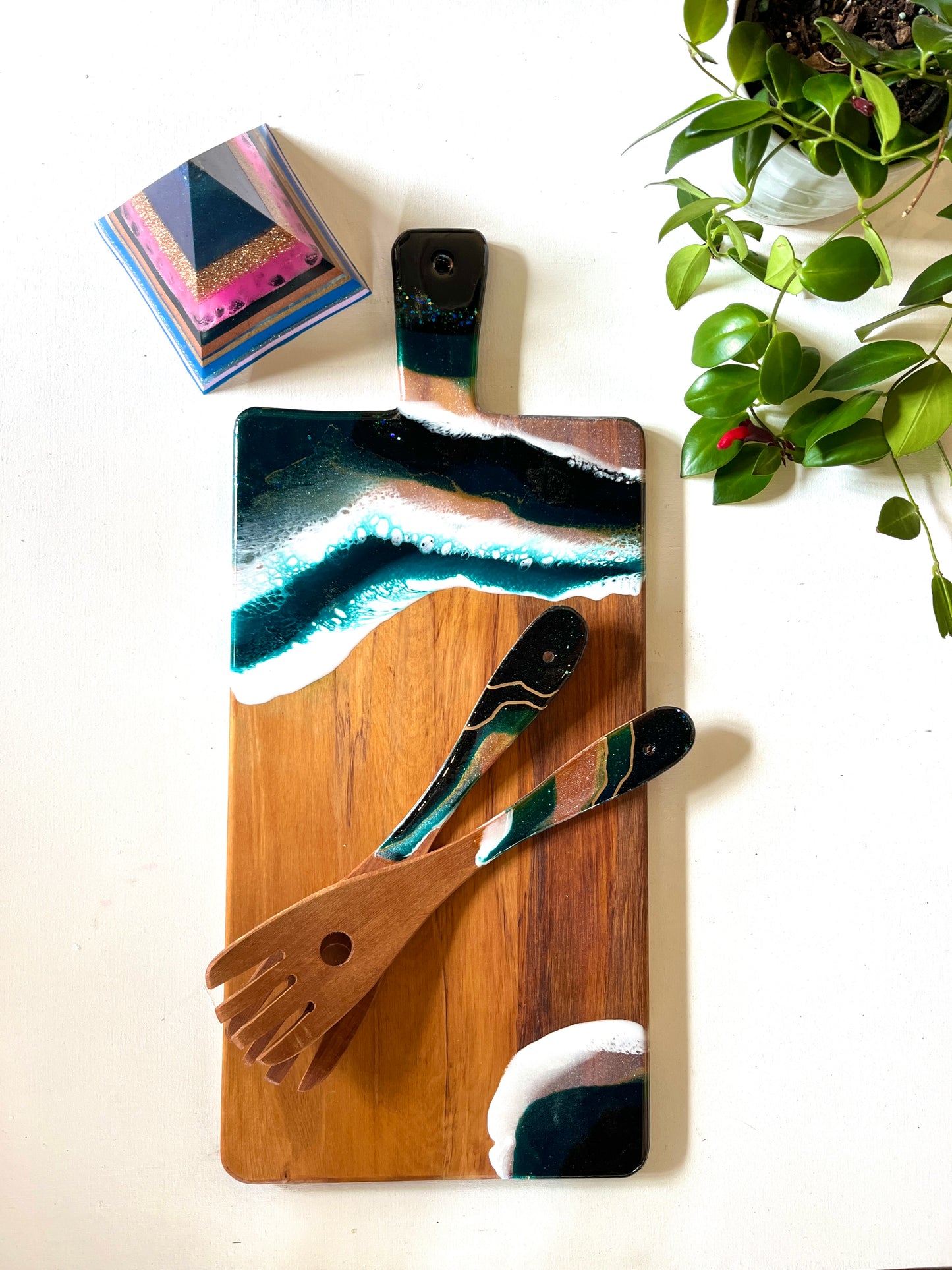 'Stormy Seas'- Cheeseboard